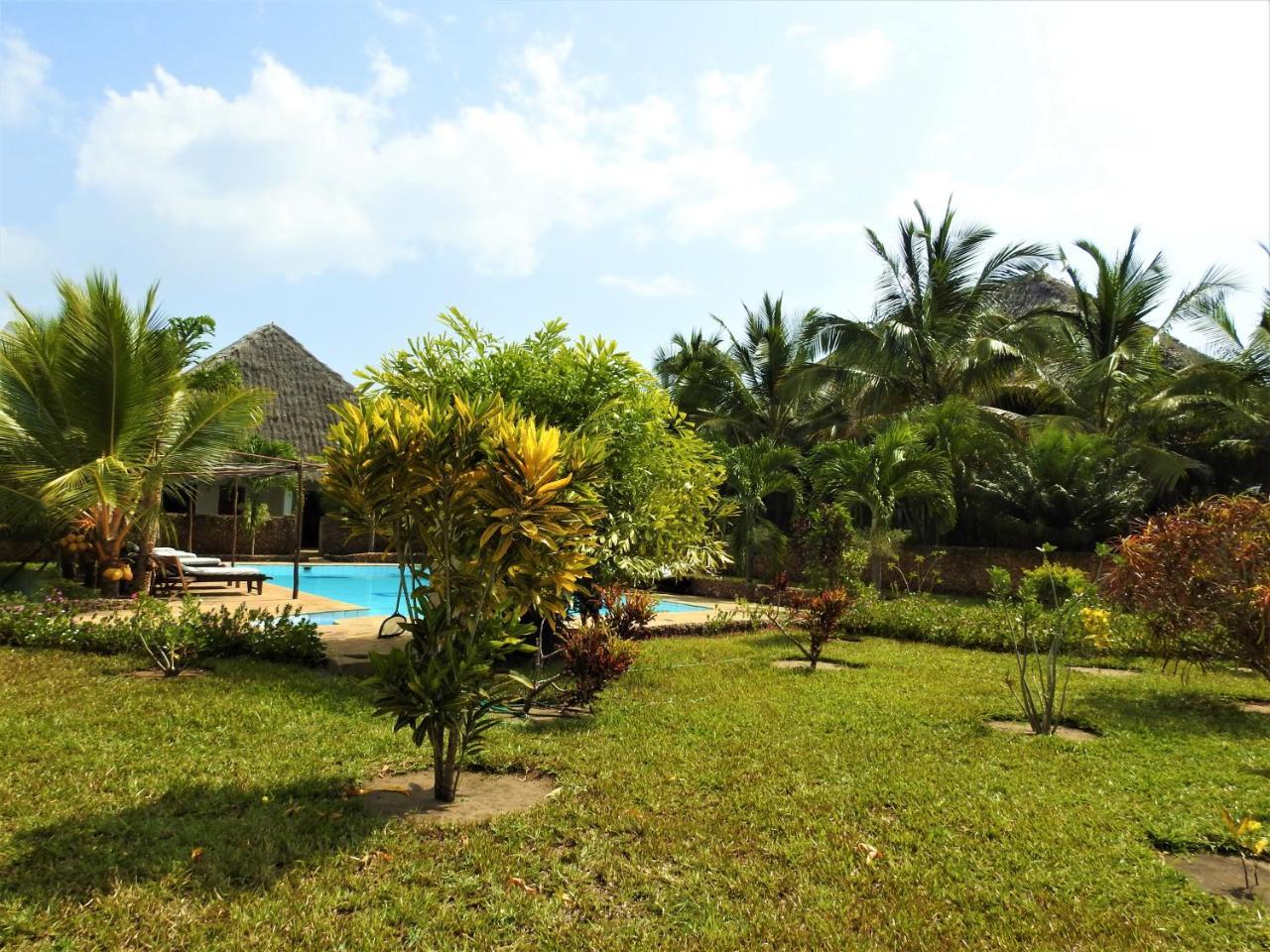 Sheba Cottages - Diani Beach Exterior photo